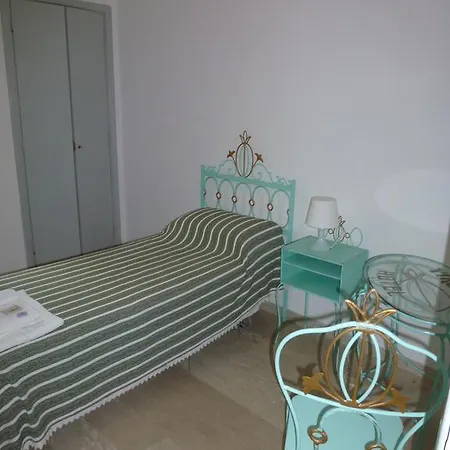 Virginia فندق 2*